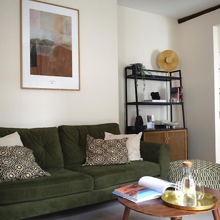 Elegant Apartment On Historic Cobbled High St Shrewsbury Town Centre Экстерьер фото